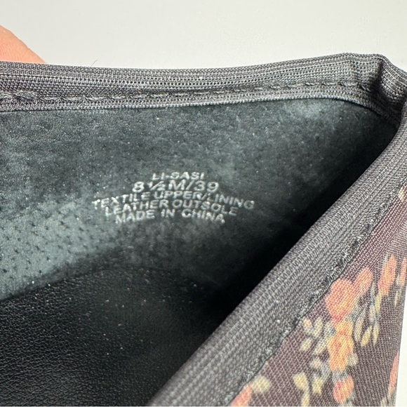 Lori Goldstein Collection Sasi Stretch Knit Slip On Flat, Black Floral Size 8.5 - Picture 6 of 7